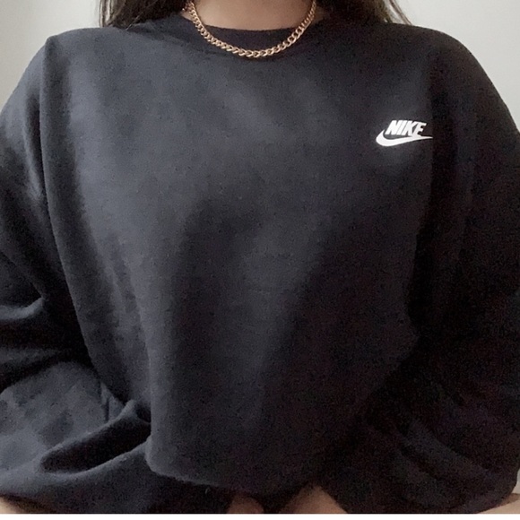 sporty black custom crop crewneck ♡ dark academia | cozy | unisex crewneck - Picture 2 of 3